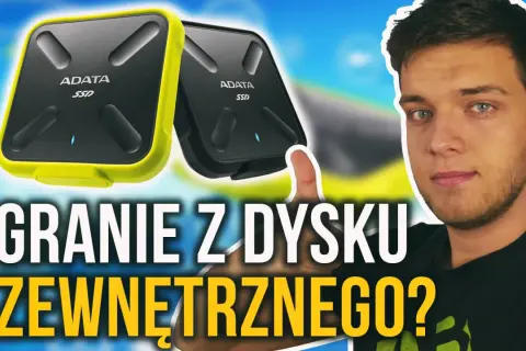 Dysk zewnętrzny ADATA SSD i pytanie: czy na dysku zewnętrznym można instalować gry? Młody mężczyzna z niebieskimi oczami.