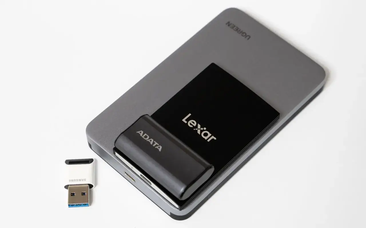Dysk zewnętrzny UGREEN, Lexar i ADATA, a także pendrive Samsung. Pytanie: czy na dysku zewnętrznym można instalować gry?